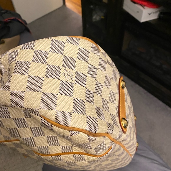 Louis Vuitton Galleria PM - Picture 7 of 16